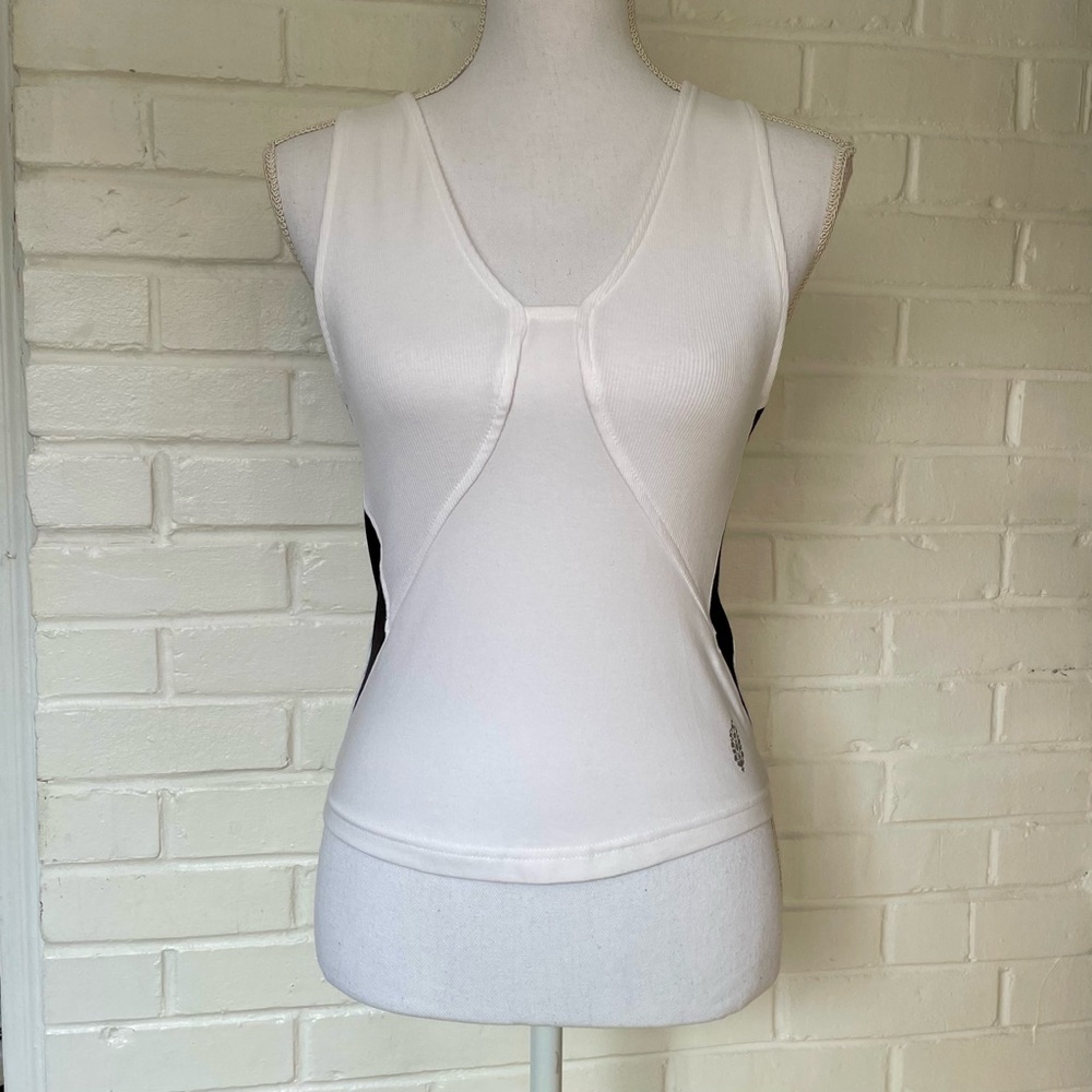 Free People Movement Black & White Good Karma Tank Top Women’s Size XS NWOT